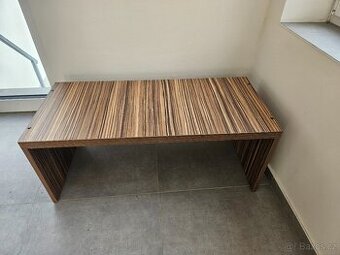 Konferenční stolek