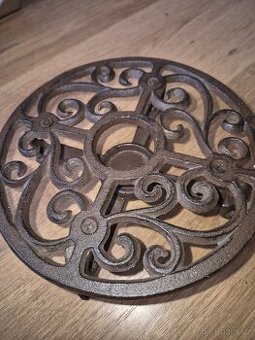 Litinový svíčkový ohřívač(vařič)