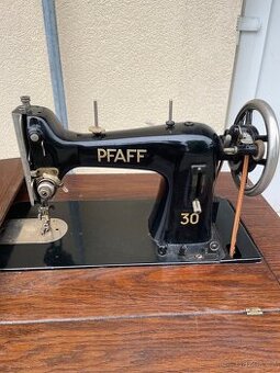 Šicí stroj Pffaf (starožitný)