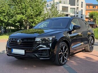 VW Touareg R 462HP TFSI
