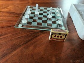 Šachy skleněné   NEPOUŽITÉ