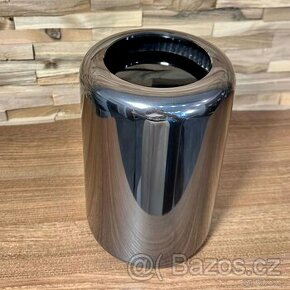 Mac Pro, rok 2013, 16GB RAM, 256GB SSD ZARUKA