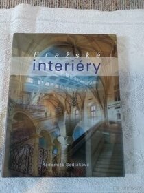Kniha. Pražské interiéry.