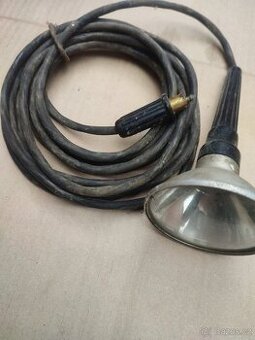 Gaz, Volha, Moskvič? montážní lampa