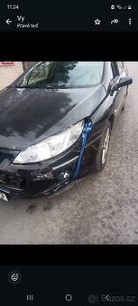 Havarovaných pojízdný vůz Peugeot viz foto