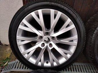 Zimní alu sada Škoda Superb III 18" 5x112