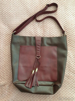 Vínová bordó crossbody velká kabelka AVON
