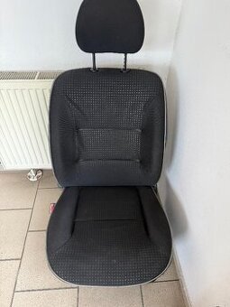Sedačka pro řidiče na vůz Citroen Berlingo