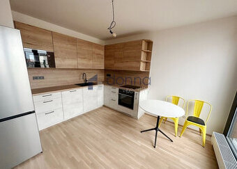Pronájem zcela nového bytu 2+kk/2xB, 65m2, ul. Nádražní, Pra