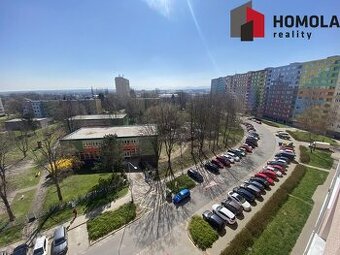 Velký byt 4+1, 94m2, s lodžií.