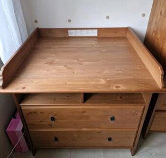 IKEA leskvik přebalovací pult - 1
