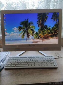 21,5" All in one Lenovo, čtyřjádrový Intel i5 až 3ghz