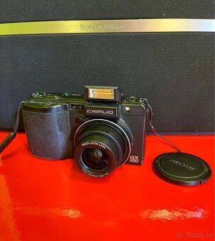 Ricoh Caplio GX100 – 10.0 MP (na náhradní díly)