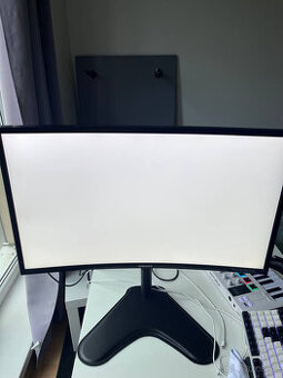 Zakřivený monitor Samsung 27" C27F390