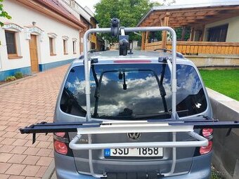 Nosič kol na zadní dveře VW Touran Thule Backpac 973