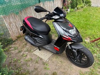 Aprilia SR 125 Motard