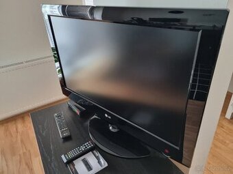 LG 80 cm LCD televize + DVB-T2 set top box