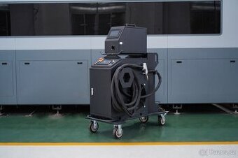 Laserová svářečka 4v1 černá, 1500 - 3000W, vodní chlazení