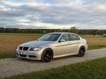 BMW 330i E90
