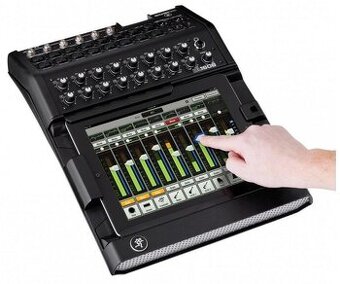 digitální mix Mackie DL1608