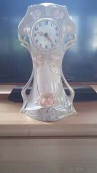 Porcelánové hodiny