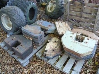 závaží na traktor zetor, 500,- až 1.000,-Kč za kus, přední