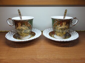 Krásný set, A. Mucha, značeno Queen Isabell.