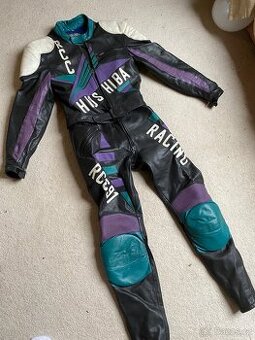 Motorkářská kombinéza