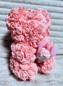 Medvídek z růží, méďa s kyticí, Valentýn, meruňka