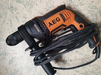 Příklepová vrtačka AEG