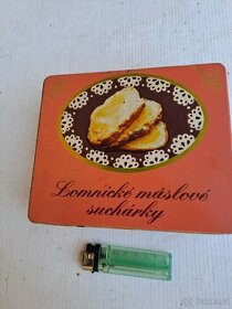 Stará plechová krabička.