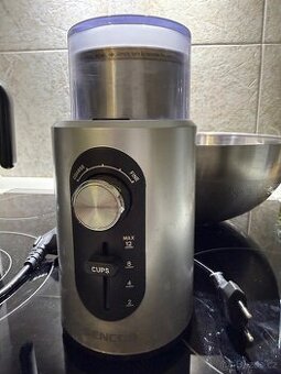 Mlýnek na kávu SENCOR SCG 3550SS