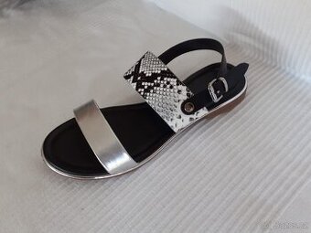 Prodám dámské sandály vel. 38 stélka 23,8