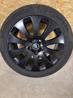 Origo alu kola Octavia 3 7x17 et49, nové letní pneu Nexen