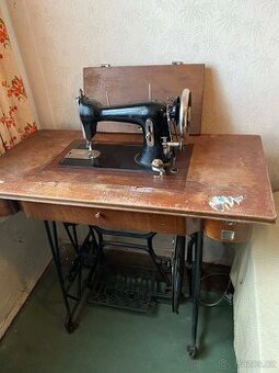 Šicí stroj Athene