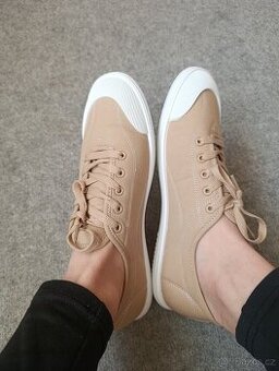 Nové dámské tenisky velikost 41