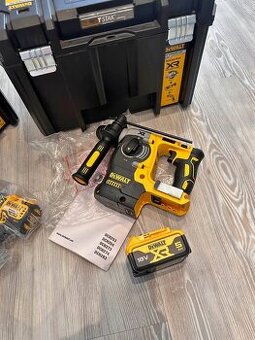 Vrtací kladivo DEWALT DCH273