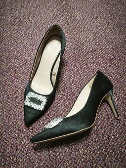 Prodám dámské lodičky a sandály velikost 39