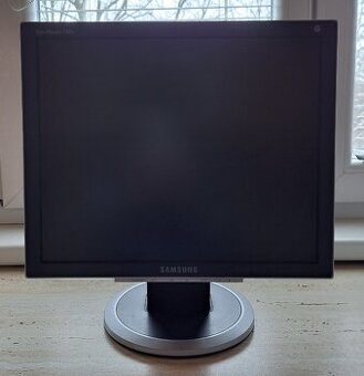 LCD monitor Samsung SyncMaster 730BF, 4:3