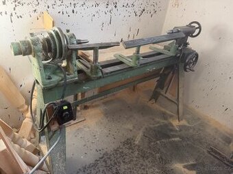 Soustruh na dřevo