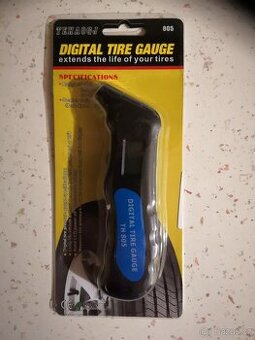 Digitální měřič tlaku vzduchu v pneu