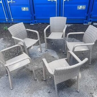 Ratanový nábytek 5xkřesílko, stůl 220x100 sklo a bedna