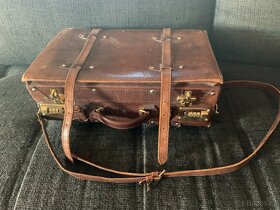 Kožený kufr