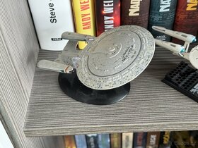 Kompletní sbírka lodí Enterprise ze seriálu Star Trek