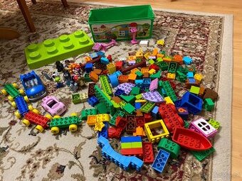 Lego duplo stavebnice.