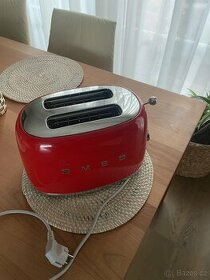 toustovač SMEG