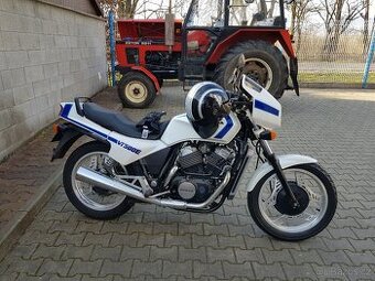 Honda VT500 E