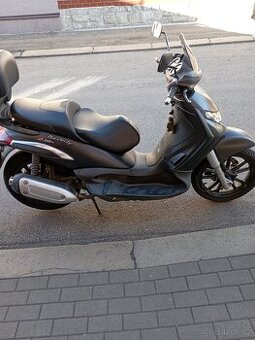 Piaggio Beverly 250