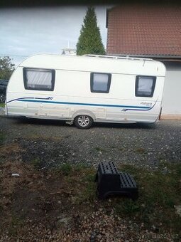 Prodám Adria ADORA karavan Rok výroby: 2010 , výhřev podlahy