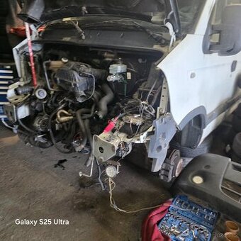 Prodám Renault Master 2.5 dci na díly